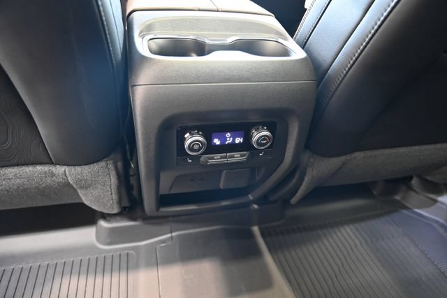 New 2026 GMC Acadia Denali Ultimate w/ LPO, Floor Liner Package AWD/4WD image 26