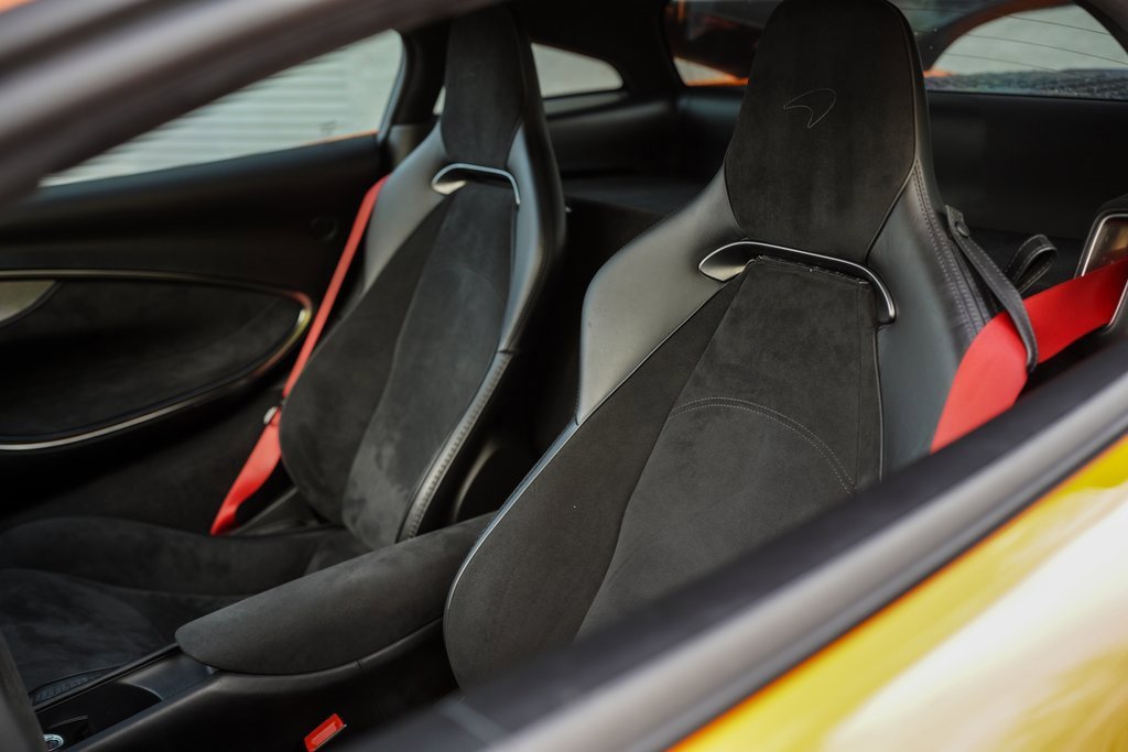 Used 2023 McLaren Artura image 36