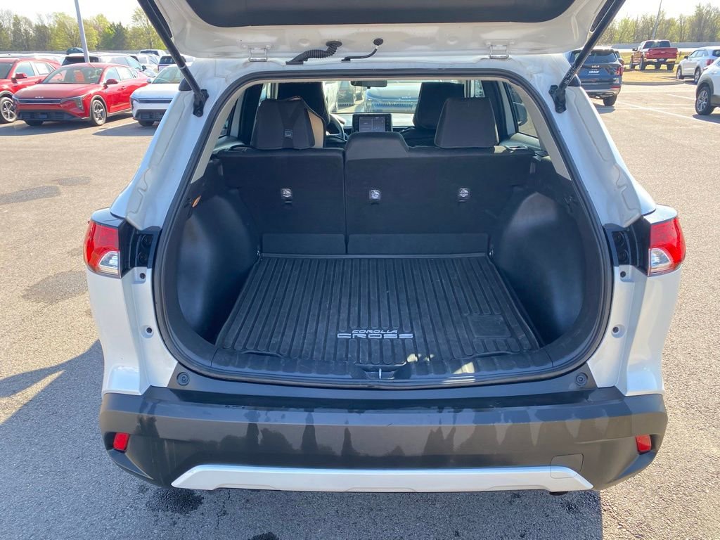 Used 2022 Toyota Corolla Cross LE w/ Moonroof Package image 26