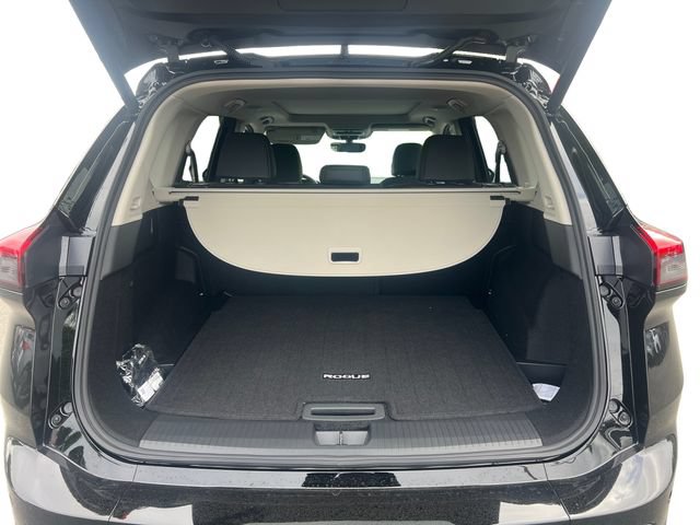 New 2026 Nissan Rogue Dark Armor AWD/4WD image 18