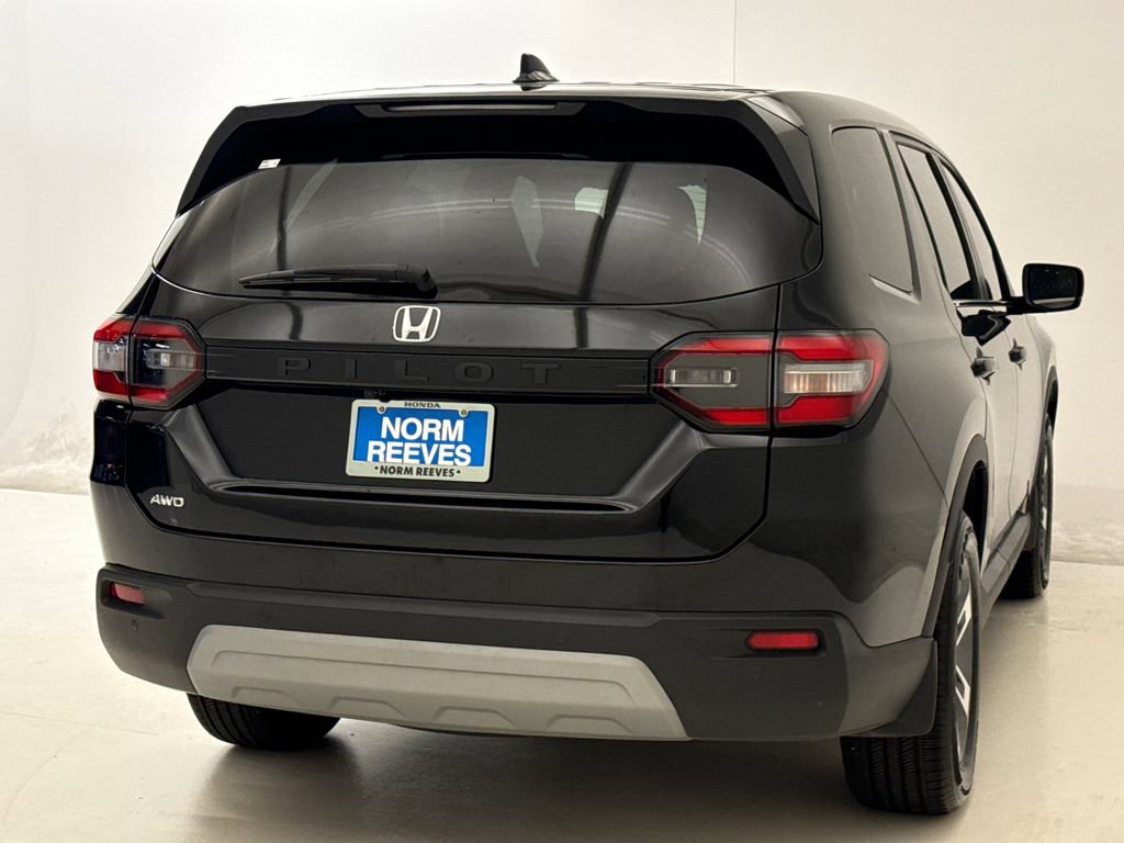 Certified 2025 Honda Pilot EX-L image 9