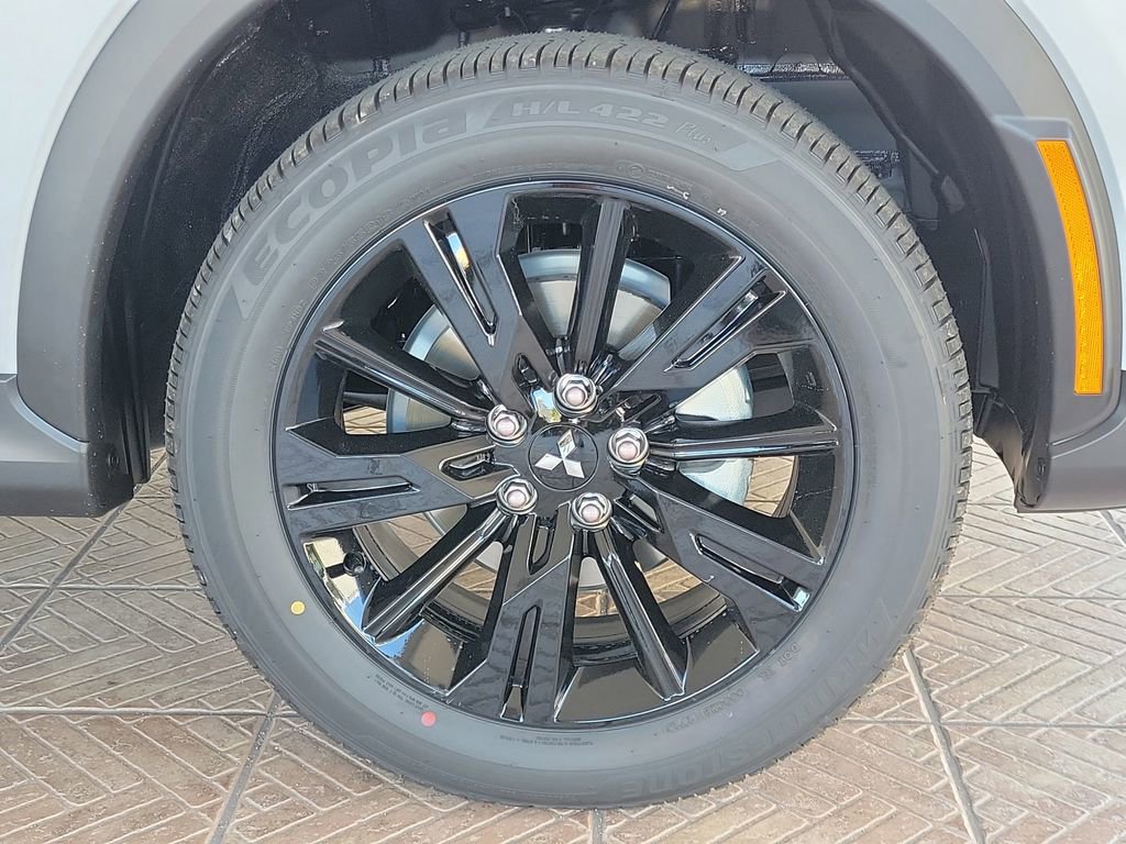 New 2026 Mitsubishi Eclipse Cross LE AWD/4WD image 5