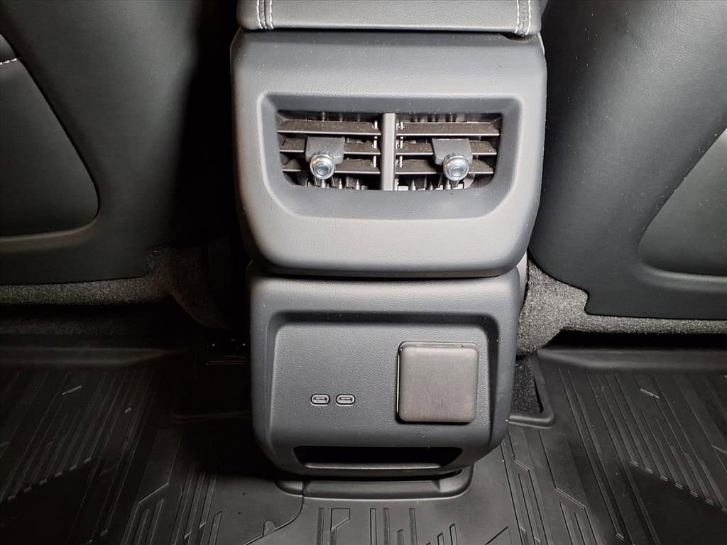 Certified 2025 Cadillac Optiq Luxury 1 w/ LPO, Floor Liner Package image 17