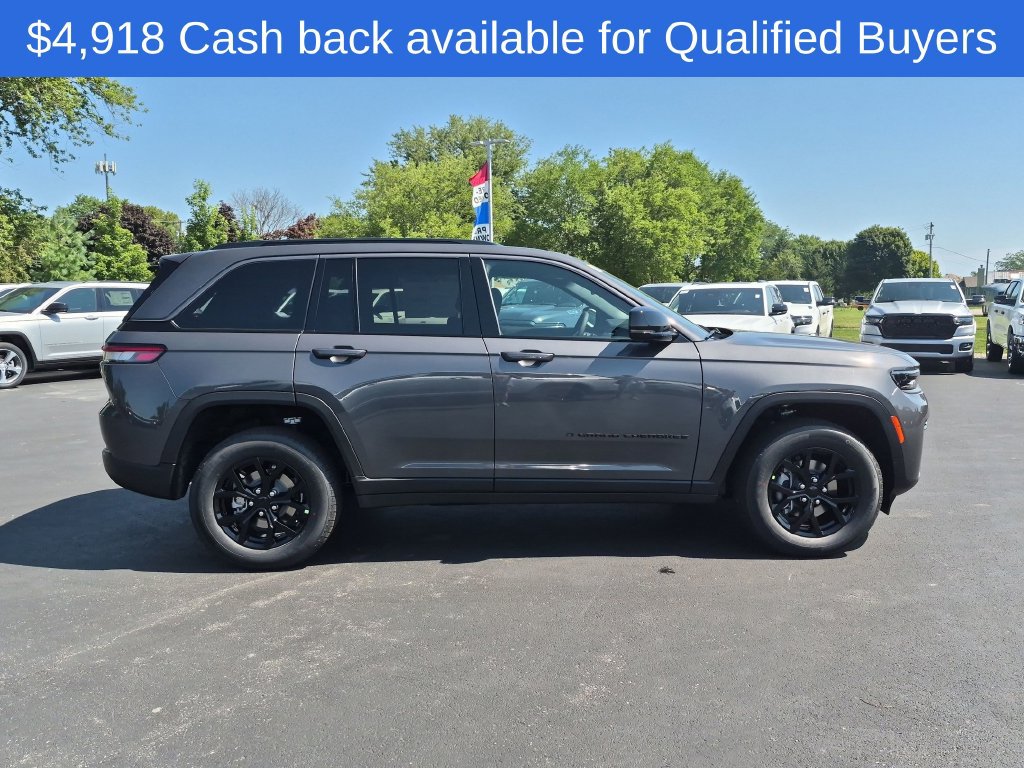 New 2026 Jeep Grand Cherokee Altitude AWD/4WD image 2