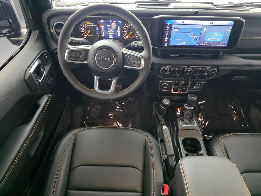 Used 2024 Jeep Wrangler Unlimited Sahara w/ Technology Group AWD/4WD image 12
