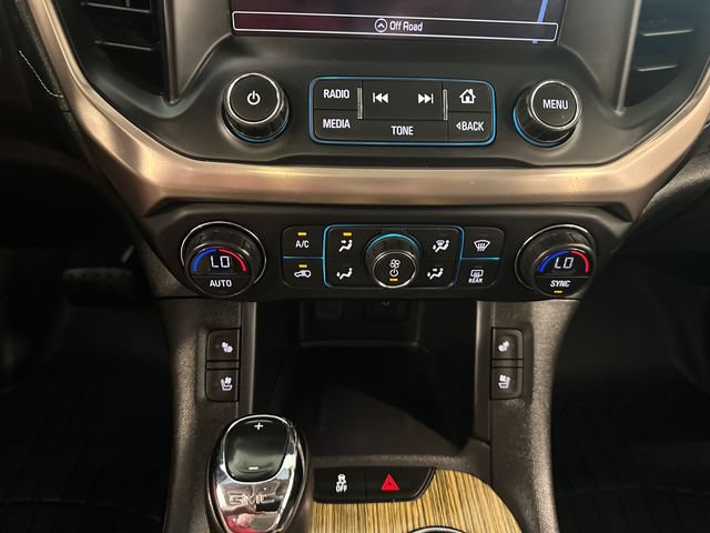 Certified 2017 GMC Acadia Denali w/ Technology Package AWD/4WD image 19