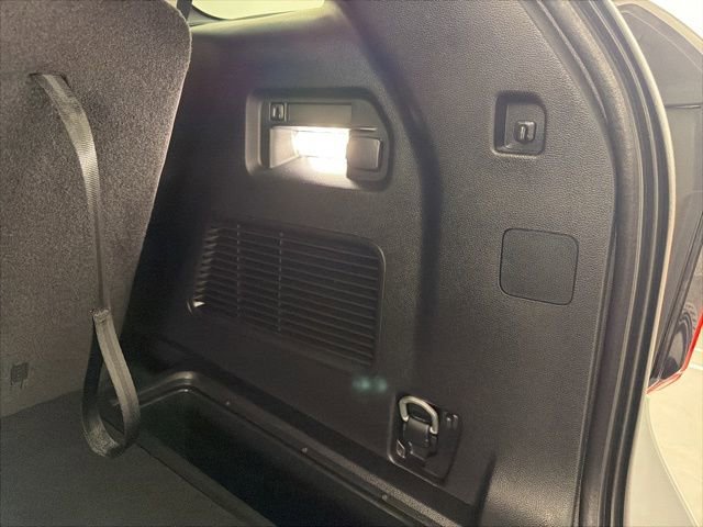 Used 2025 Ford Explorer Active image 32