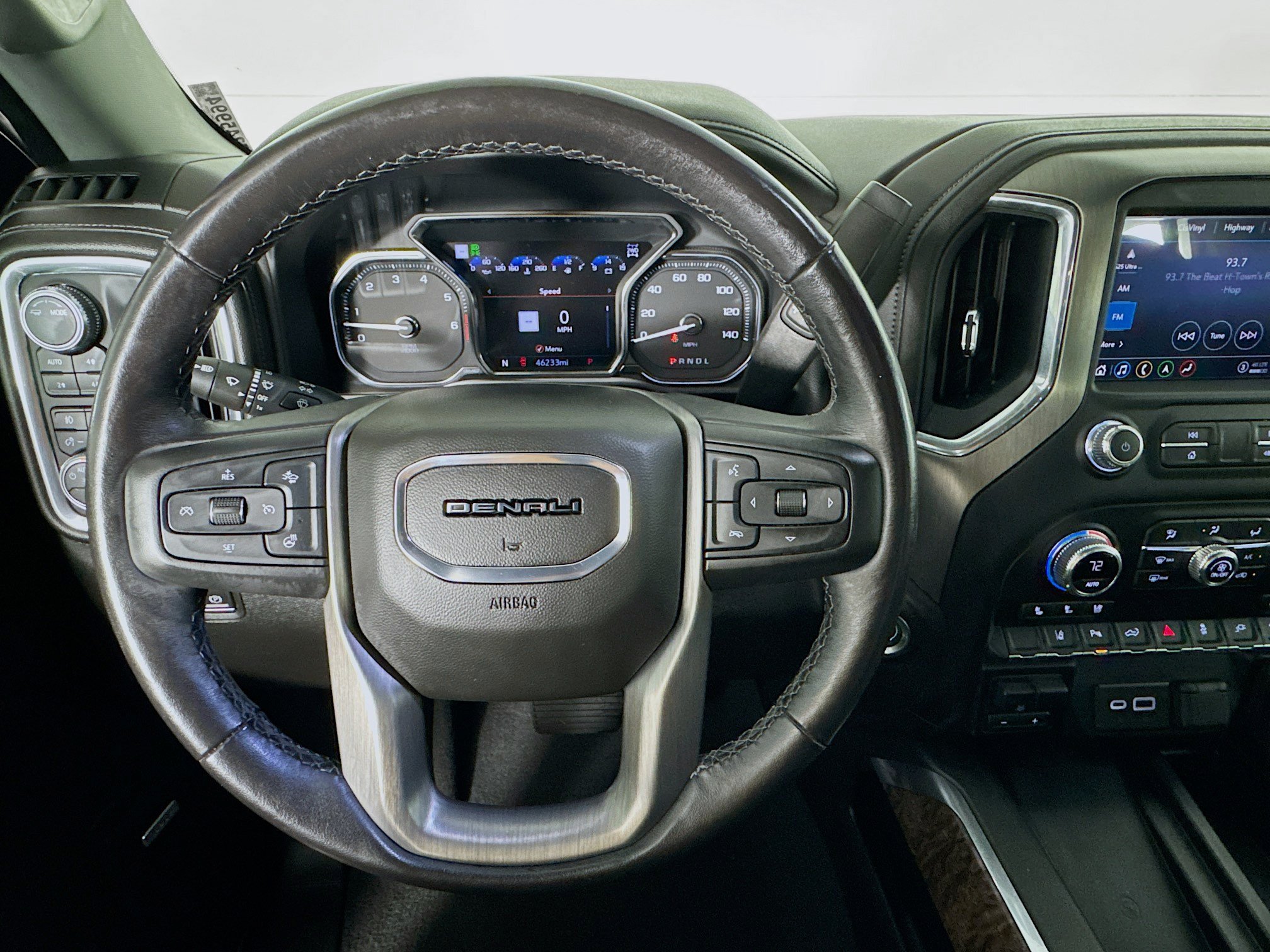 Used 2022 GMC Sierra 2500 Denali w/ Technology Package AWD/4WD image 10