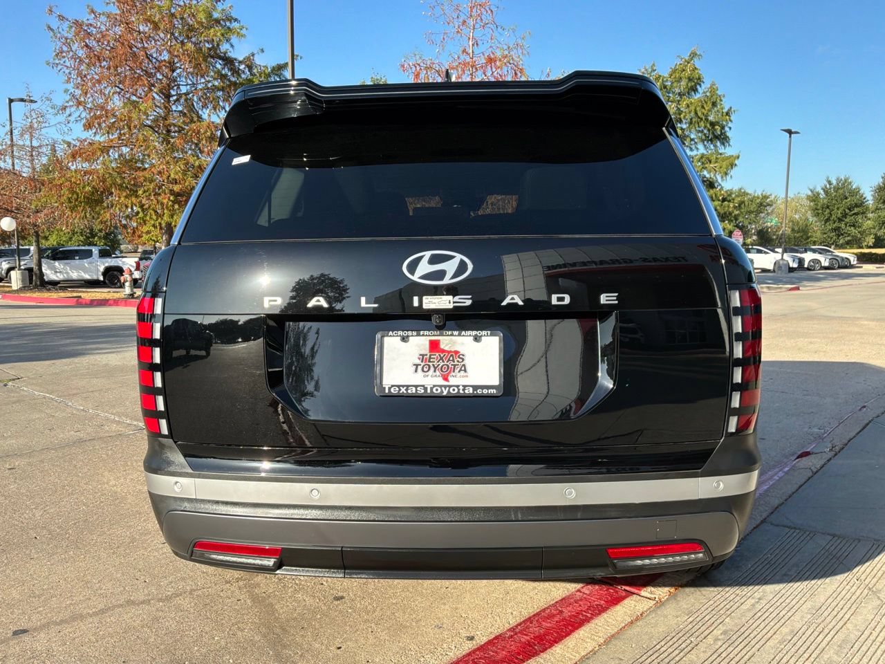 Used 2026 Hyundai Palisade SEL FWD image 7
