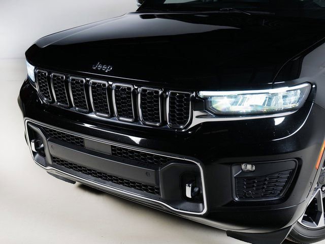 Used 2023 Jeep Grand Cherokee Overland image 30
