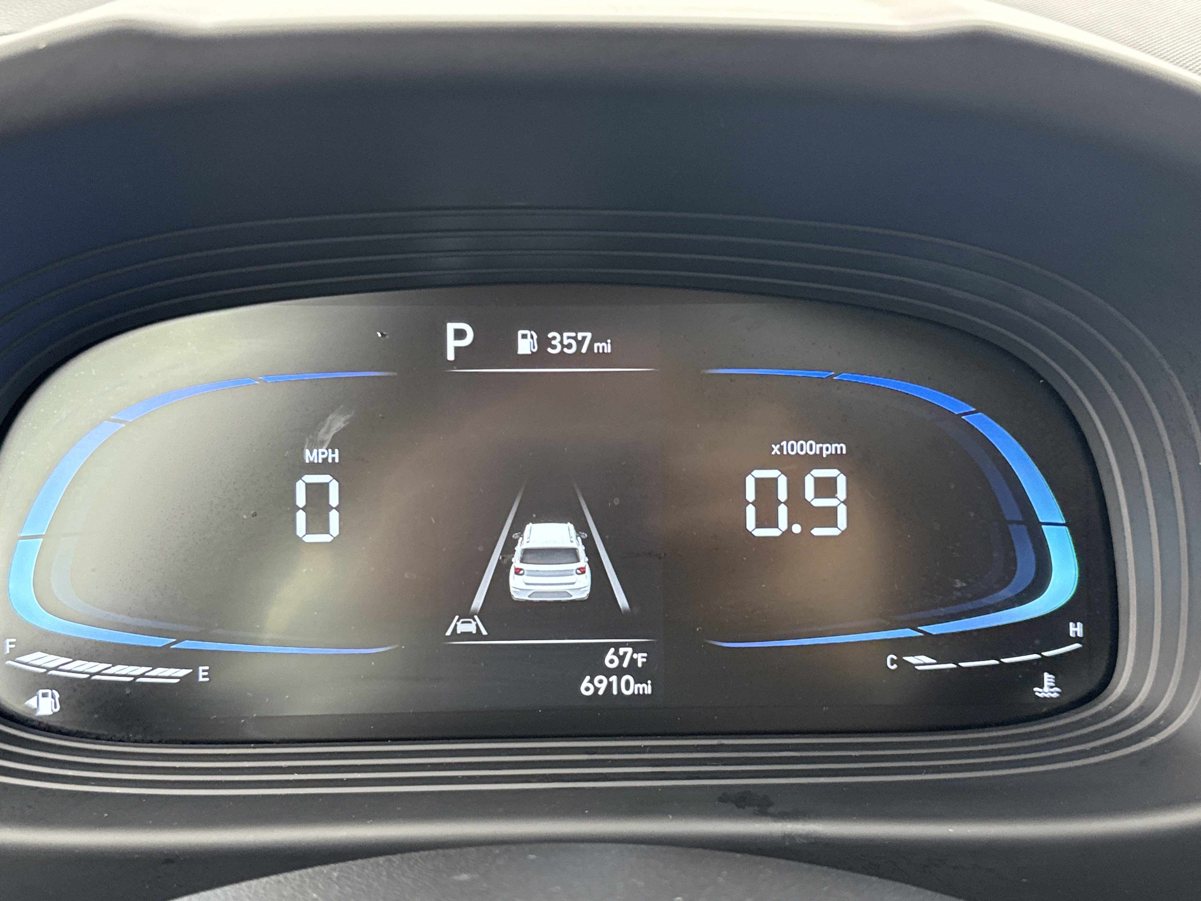 Certified 2025 Hyundai Venue SEL image 11