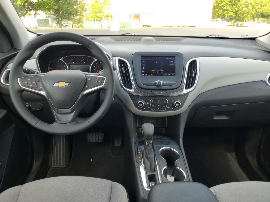 Used 2024 Chevrolet Equinox LT FWD image 24
