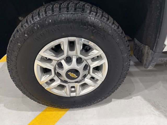 Used 2025 Chevrolet Silverado 2500 LT w/ Convenience Package image 37