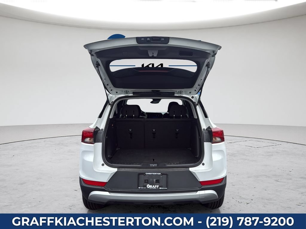Used 2025 Chevrolet TrailBlazer LT AWD/4WD image 27