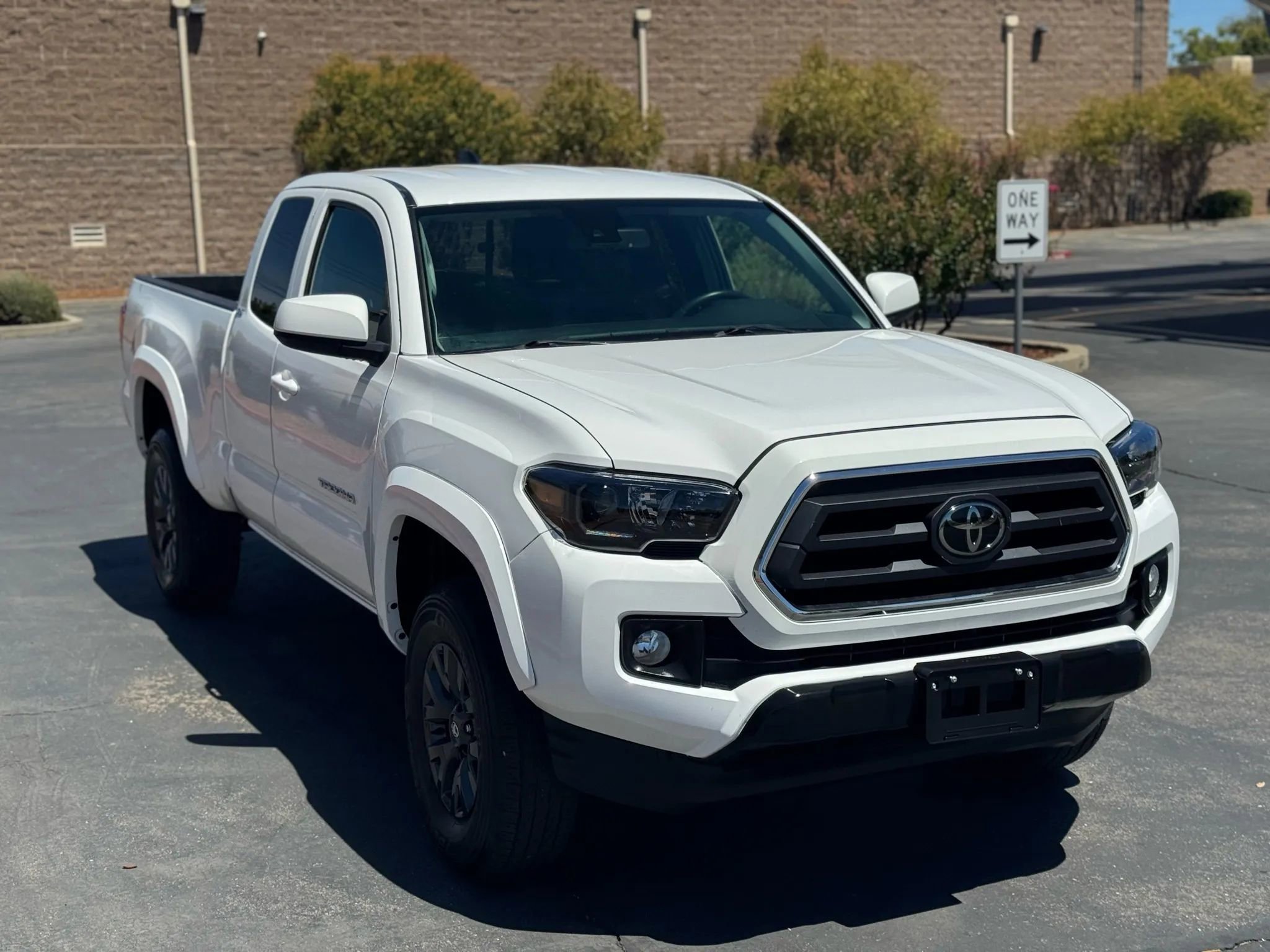 Used 2022 Toyota Tacoma SR5 image 8