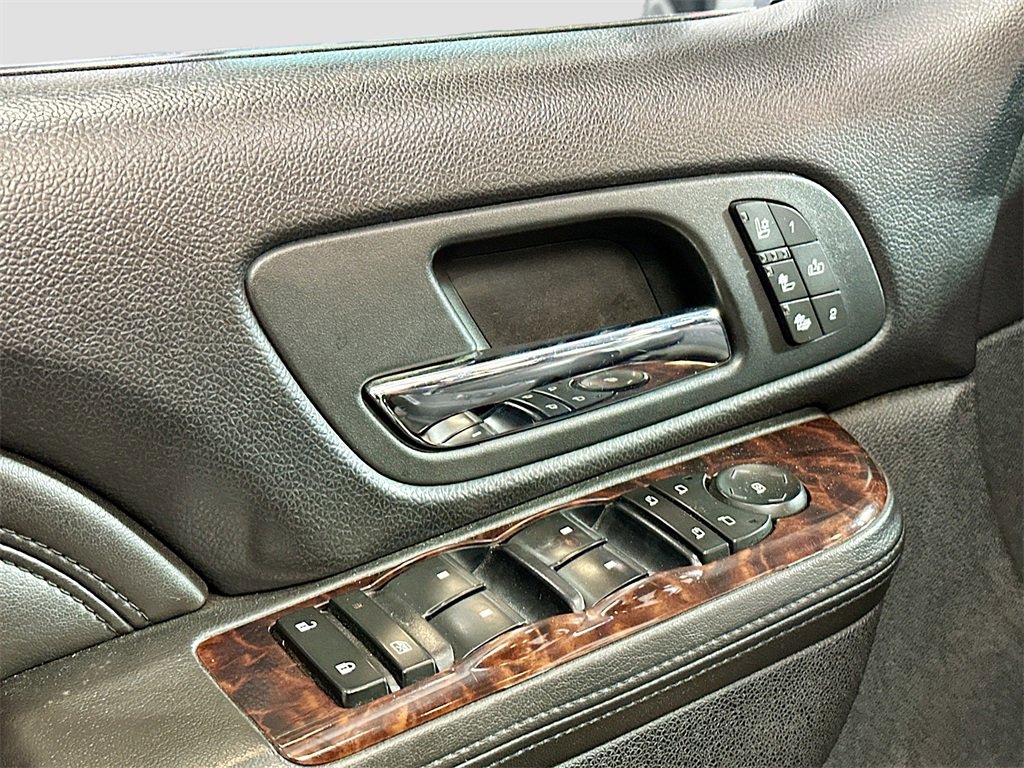 Used 2013 GMC Yukon XL Denali image 18