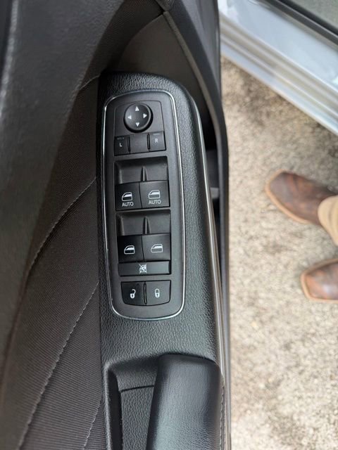 Used 2022 Dodge Charger SXT image 18