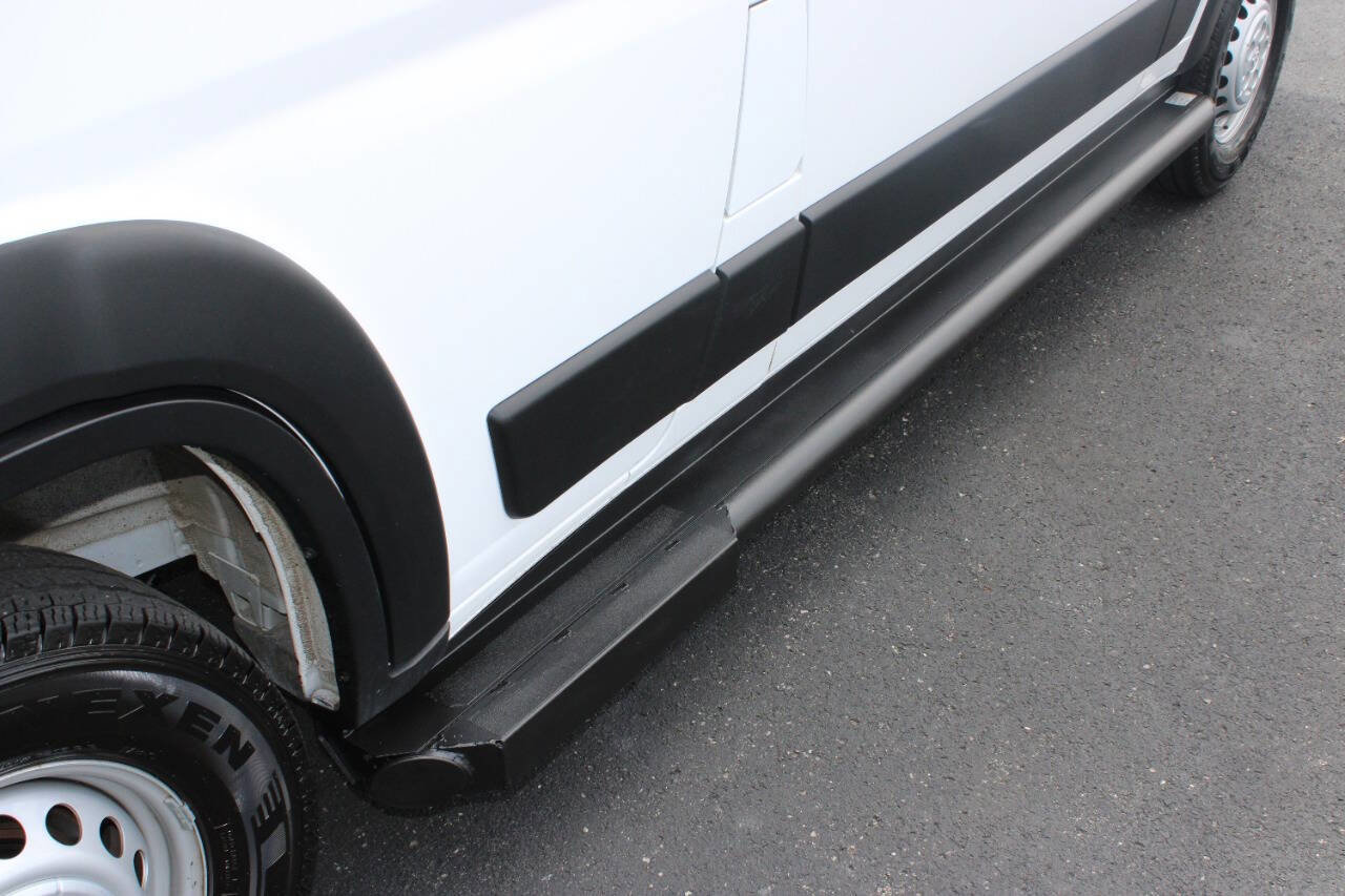 Used 2025 RAM ProMaster 2500 w/ U-Haul Equipment Group FWD image 6
