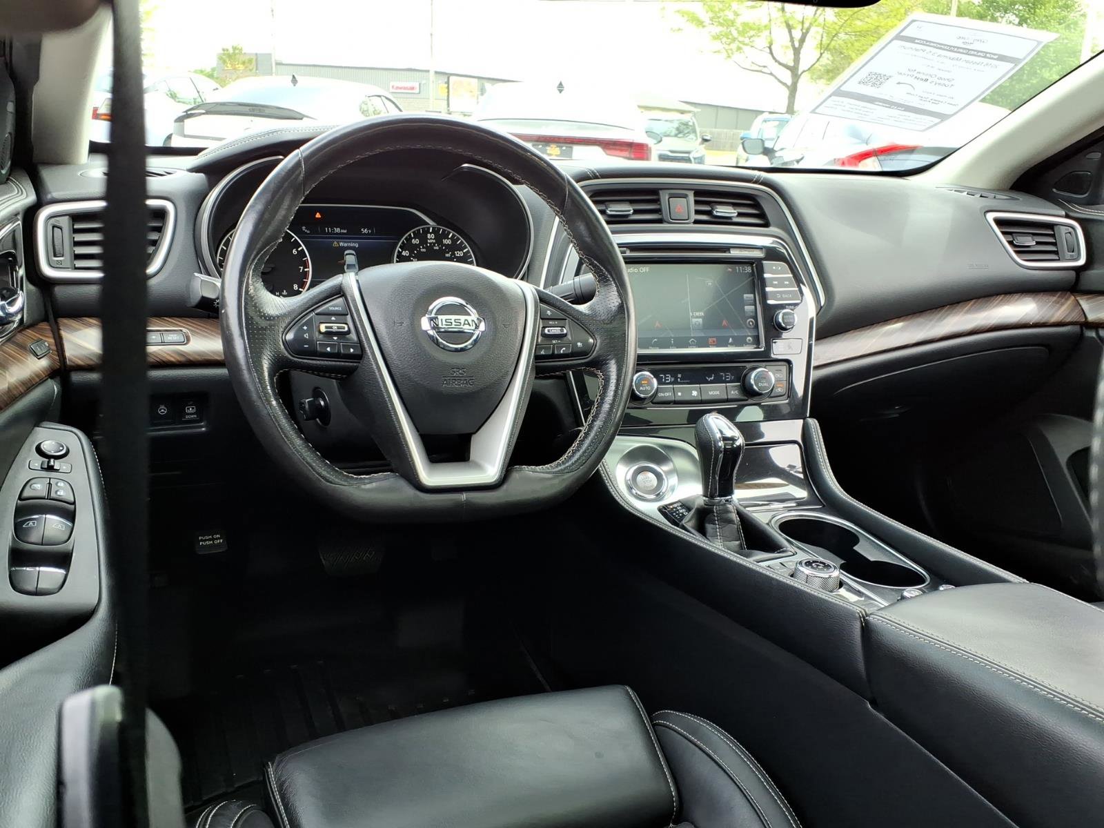 Used 2016 Nissan Maxima Platinum w/ Interior Lighting Package FWD image 6
