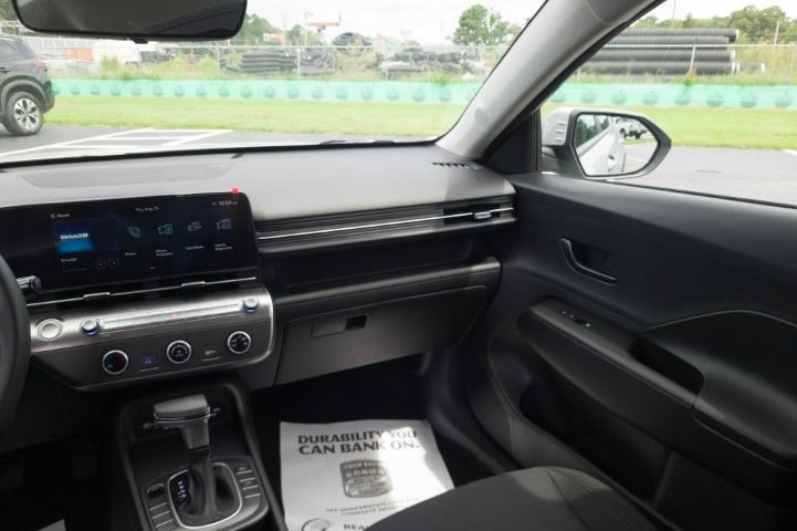 New 2027 Hyundai Kona SE FWD image 16