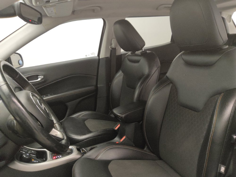Used 2018 Jeep Compass Latitude w/ Popular Equipment Group AWD/4WD image 17