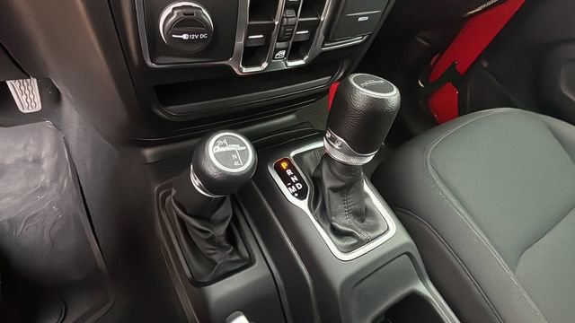 Used 2021 Jeep Gladiator Willys image 29