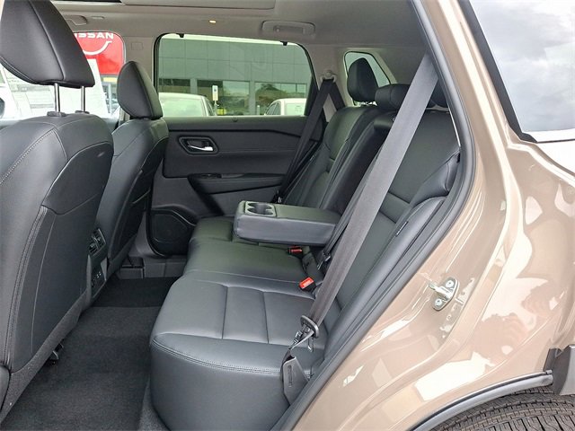 New 2025 Nissan Rogue SL w/ Tech Package image 13