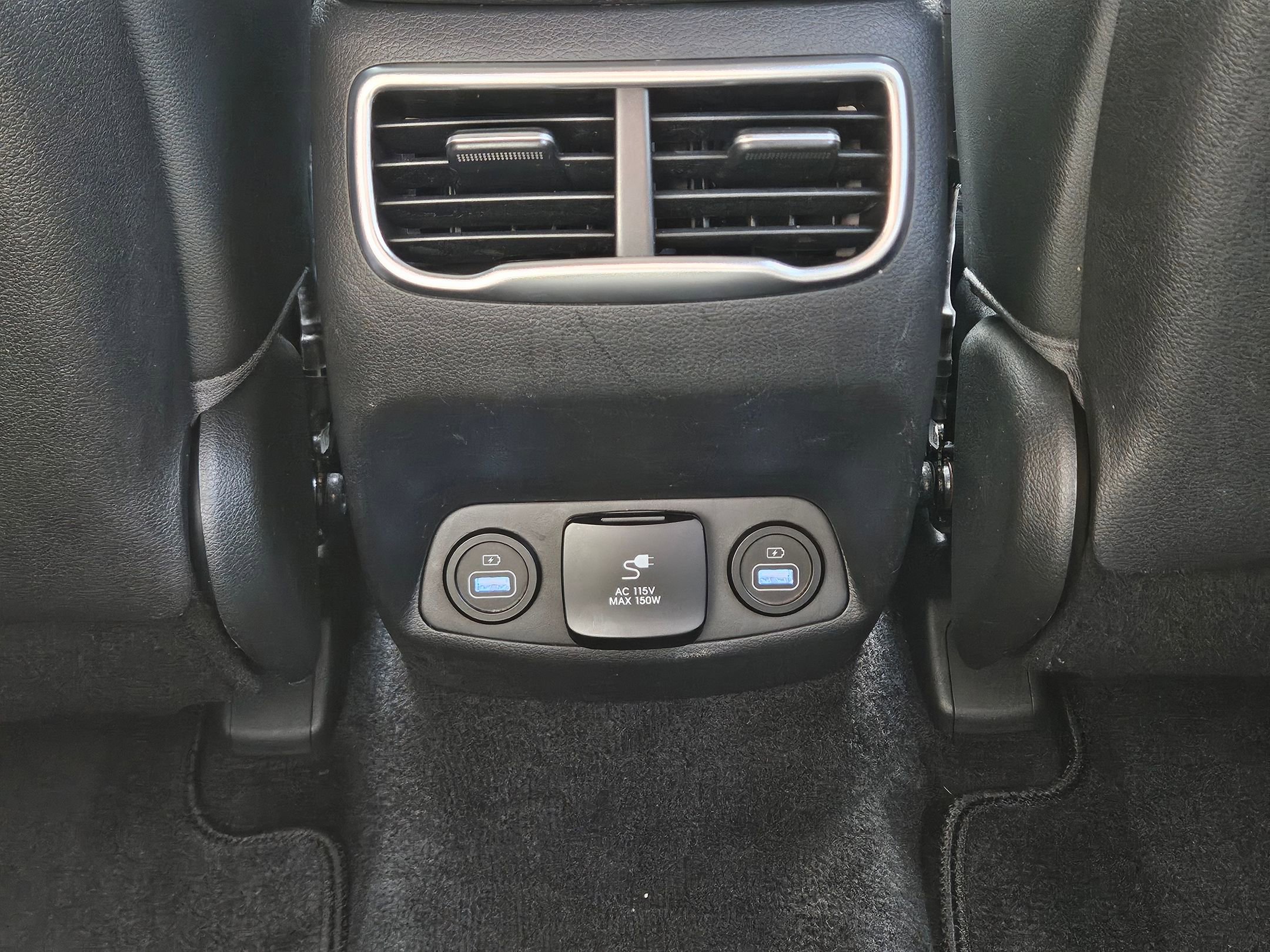 Used 2022 Hyundai Santa Fe Limited image 27