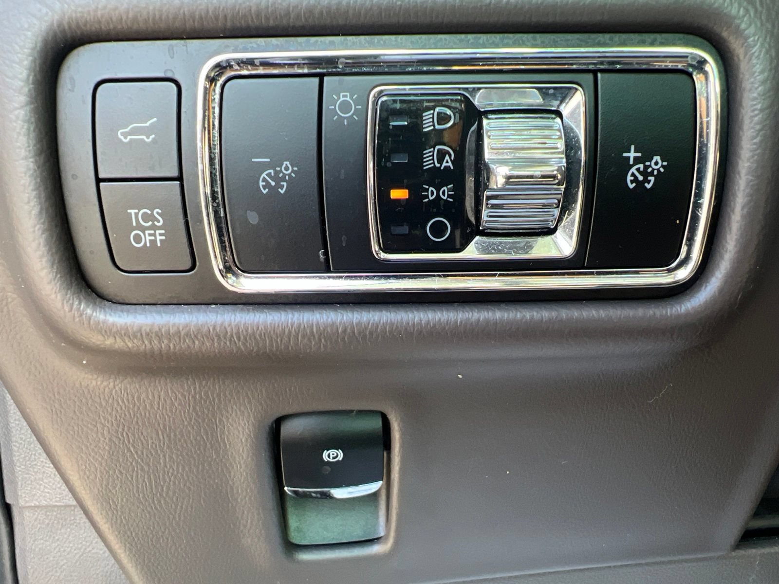 Used 2023 Lincoln Nautilus Reserve AWD/4WD image 32