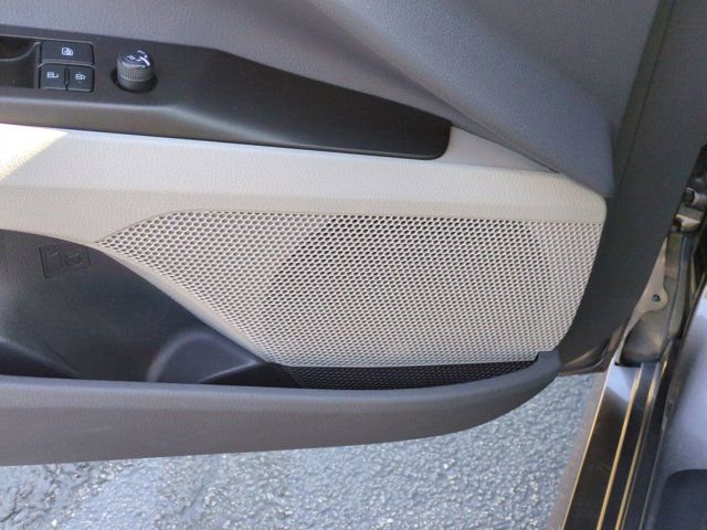 Used 2022 Toyota Camry LE image 17