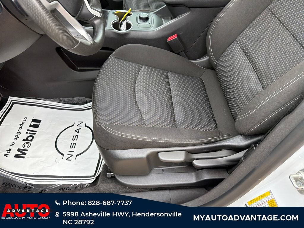 Used 2024 GMC Terrain SLE AWD/4WD image 11