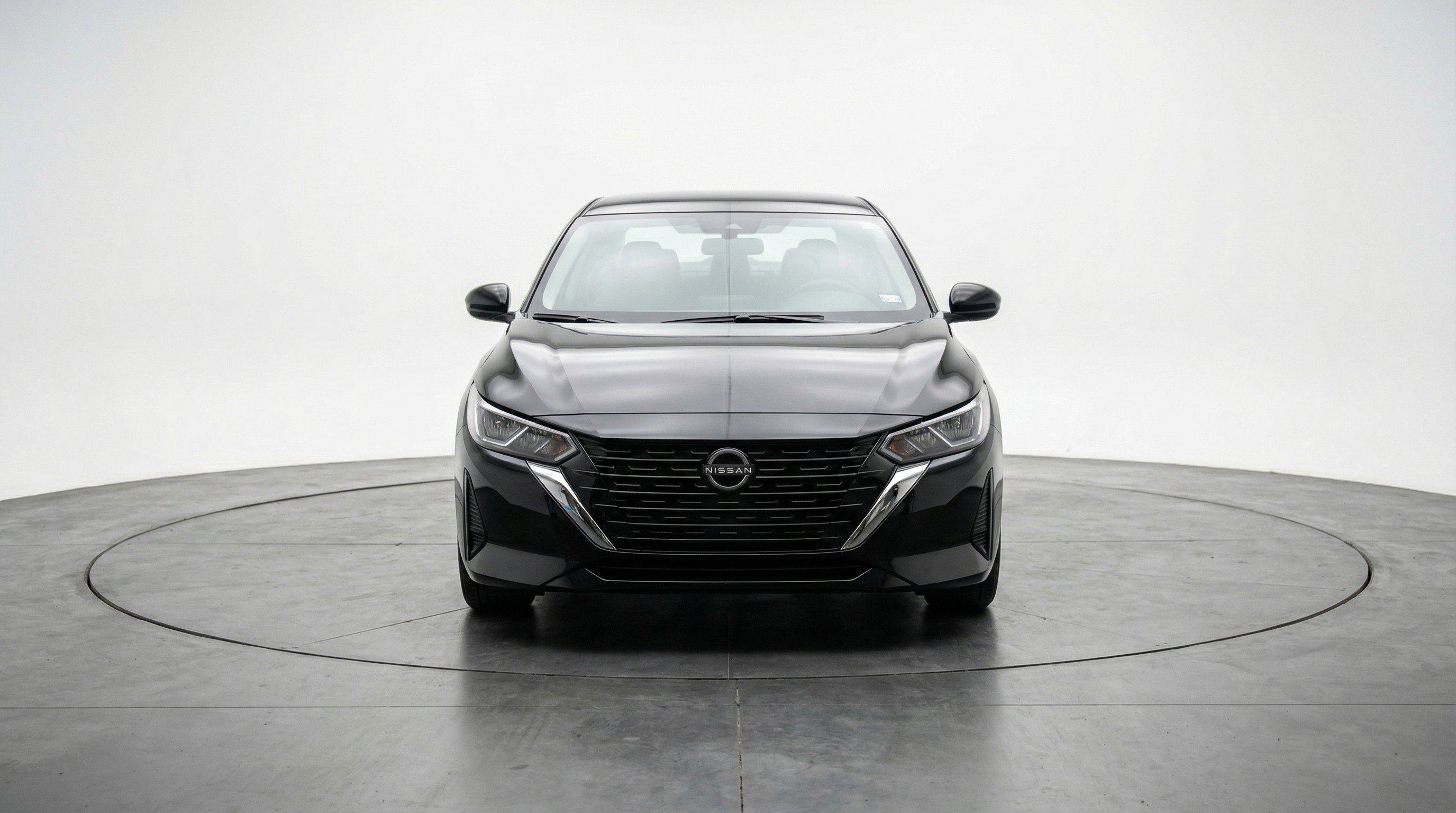 Used 2025 Nissan Sentra SV image 2