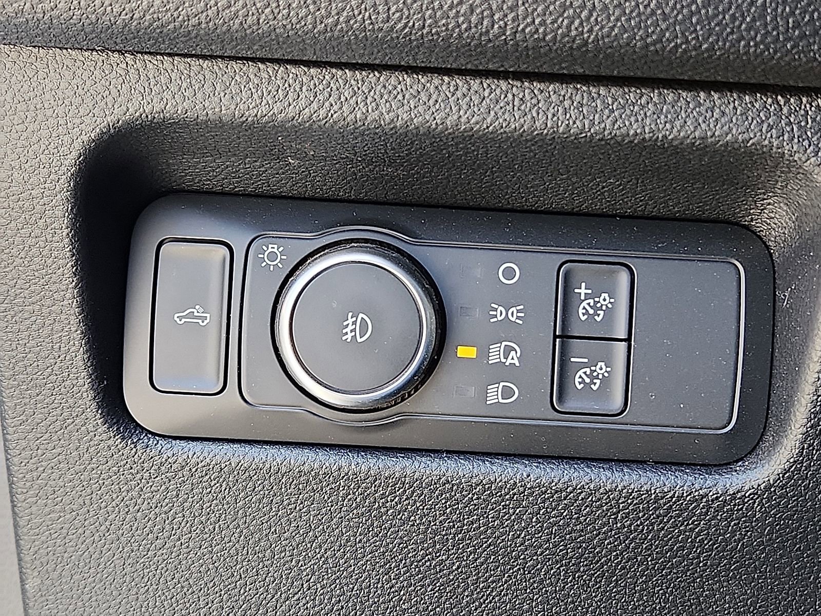 Used 2024 Ford Ranger Lariat w/ Trailer Tow Package image 16