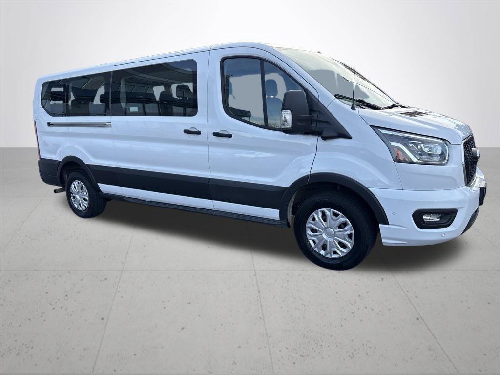 Used 2023 Ford Transit 350 XLT RWD image 5