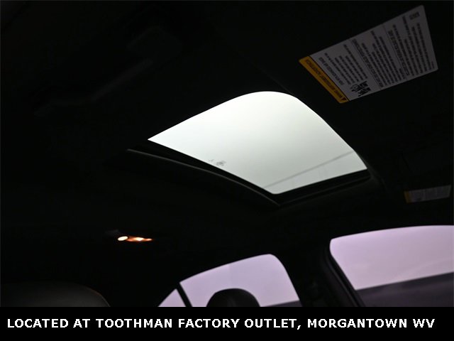 Used 2018 Ford Taurus SHO w/ Driver Assist Package image 11