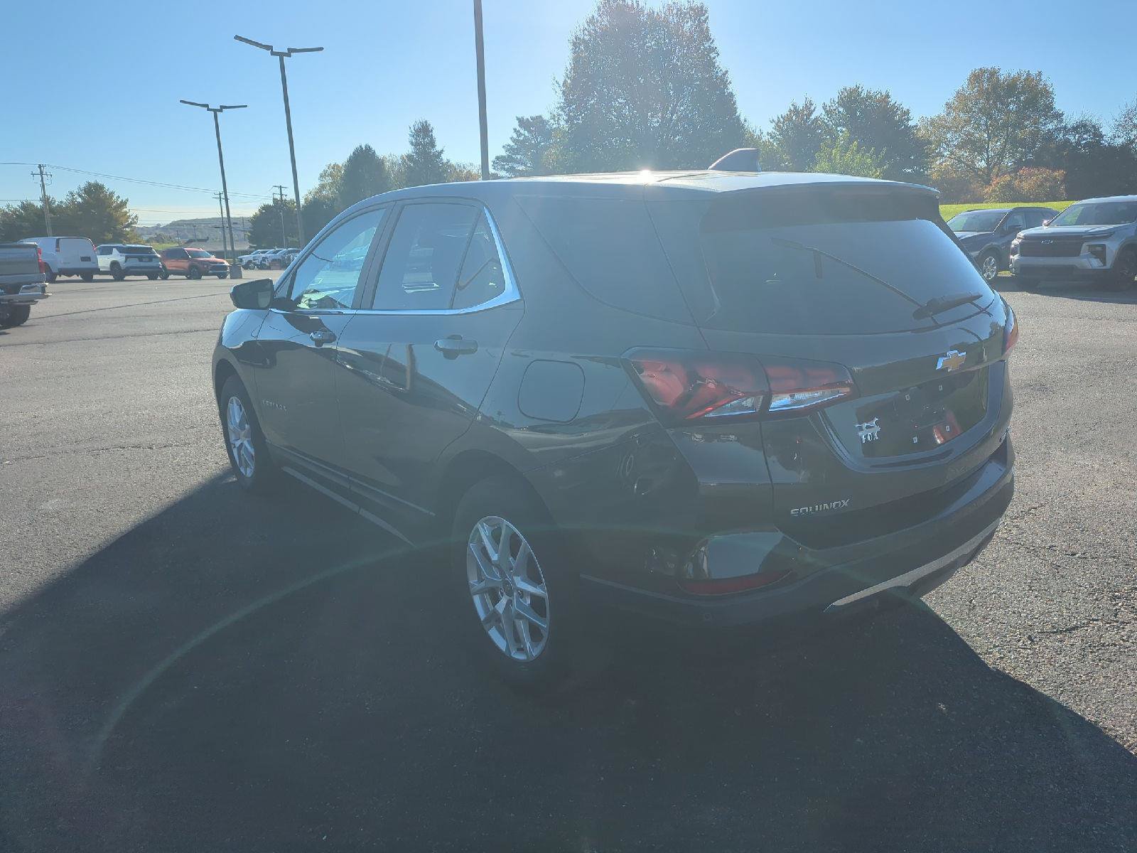 Used 2024 Chevrolet Equinox LT AWD/4WD image 5