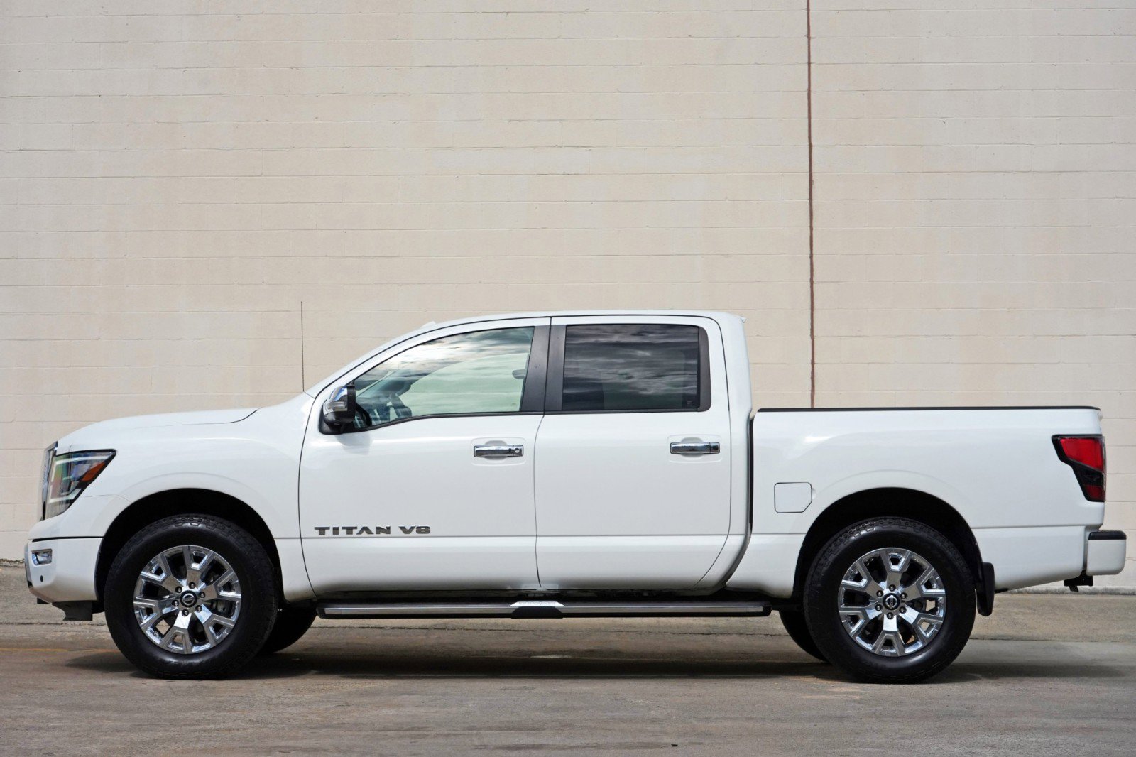 Used 2020 Nissan Titan SL w/ Protection Package 1 AWD/4WD image 8