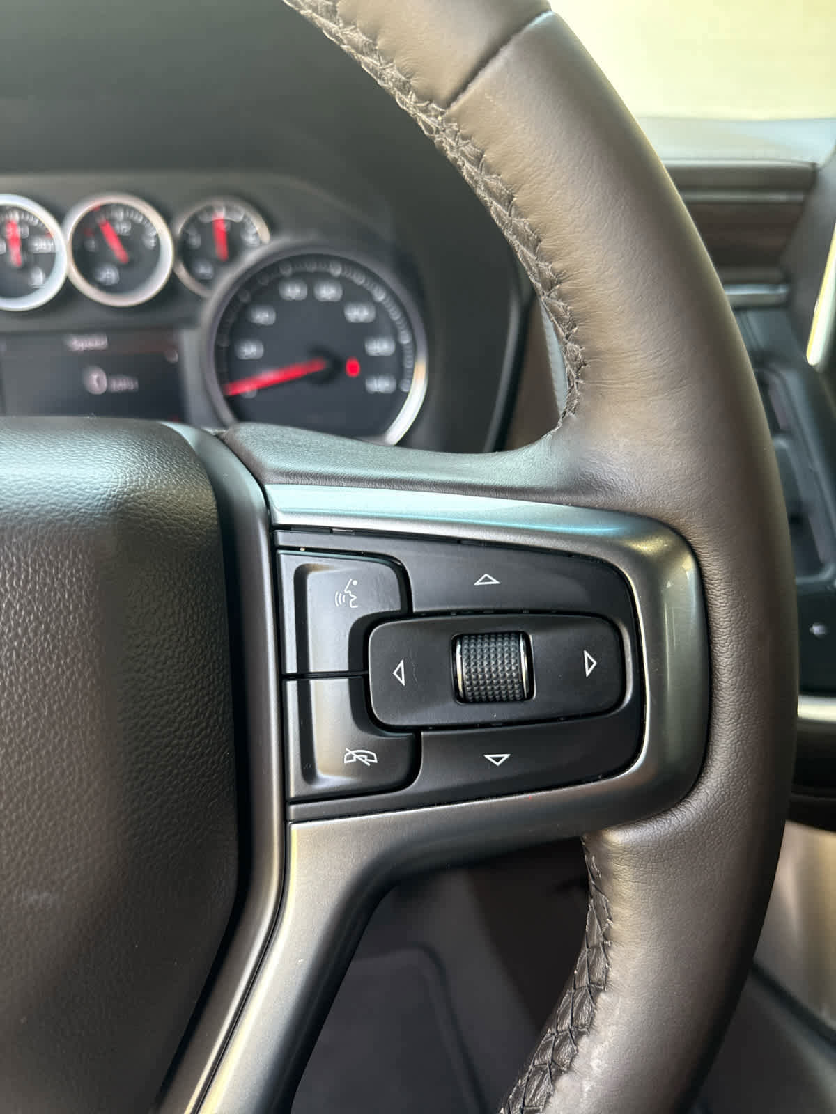 Used 2021 Chevrolet Tahoe Z71 image 23