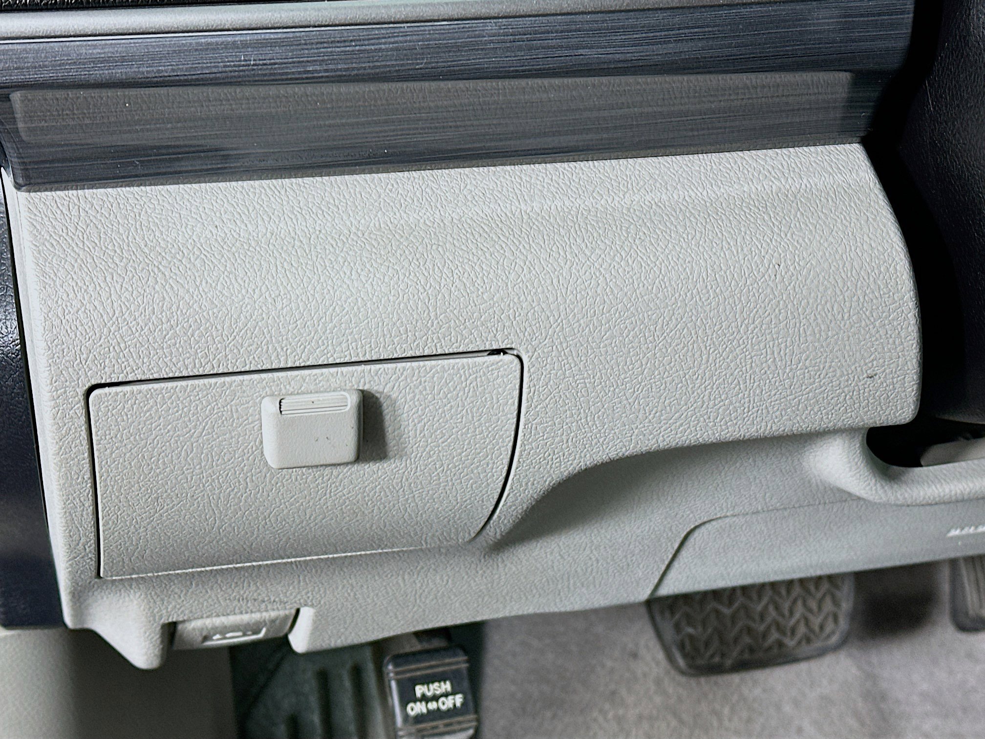 Used 2014 Toyota Camry LE image 16