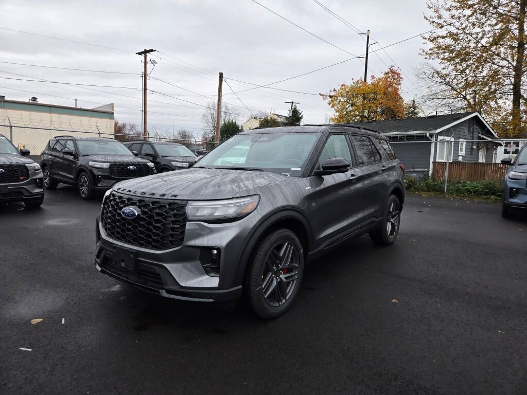 New 2026 Ford Explorer ST-Line w/ ST-Line Street Pack AWD/4WD image 1