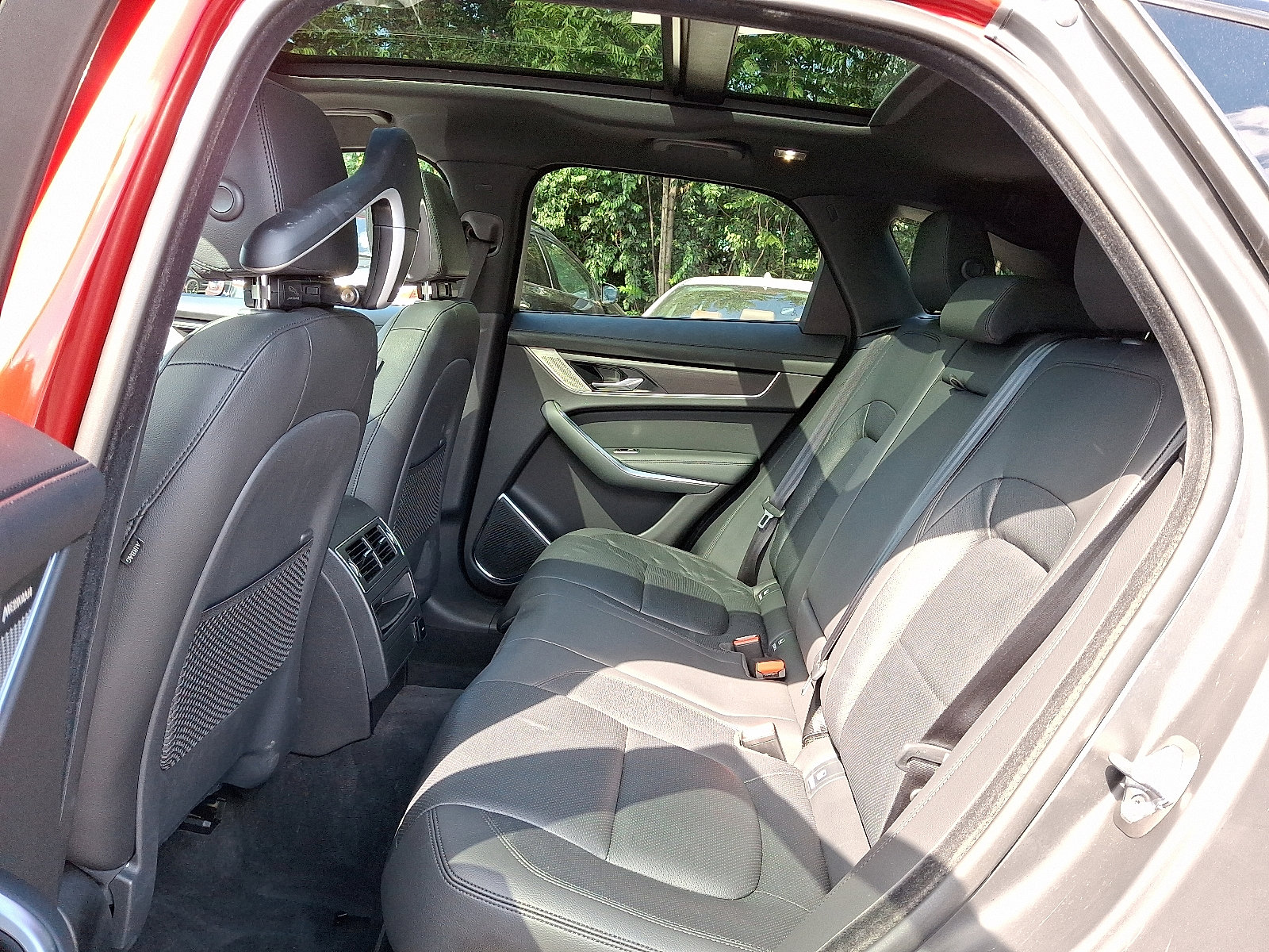 Used 2022 Jaguar F-PACE S image 5