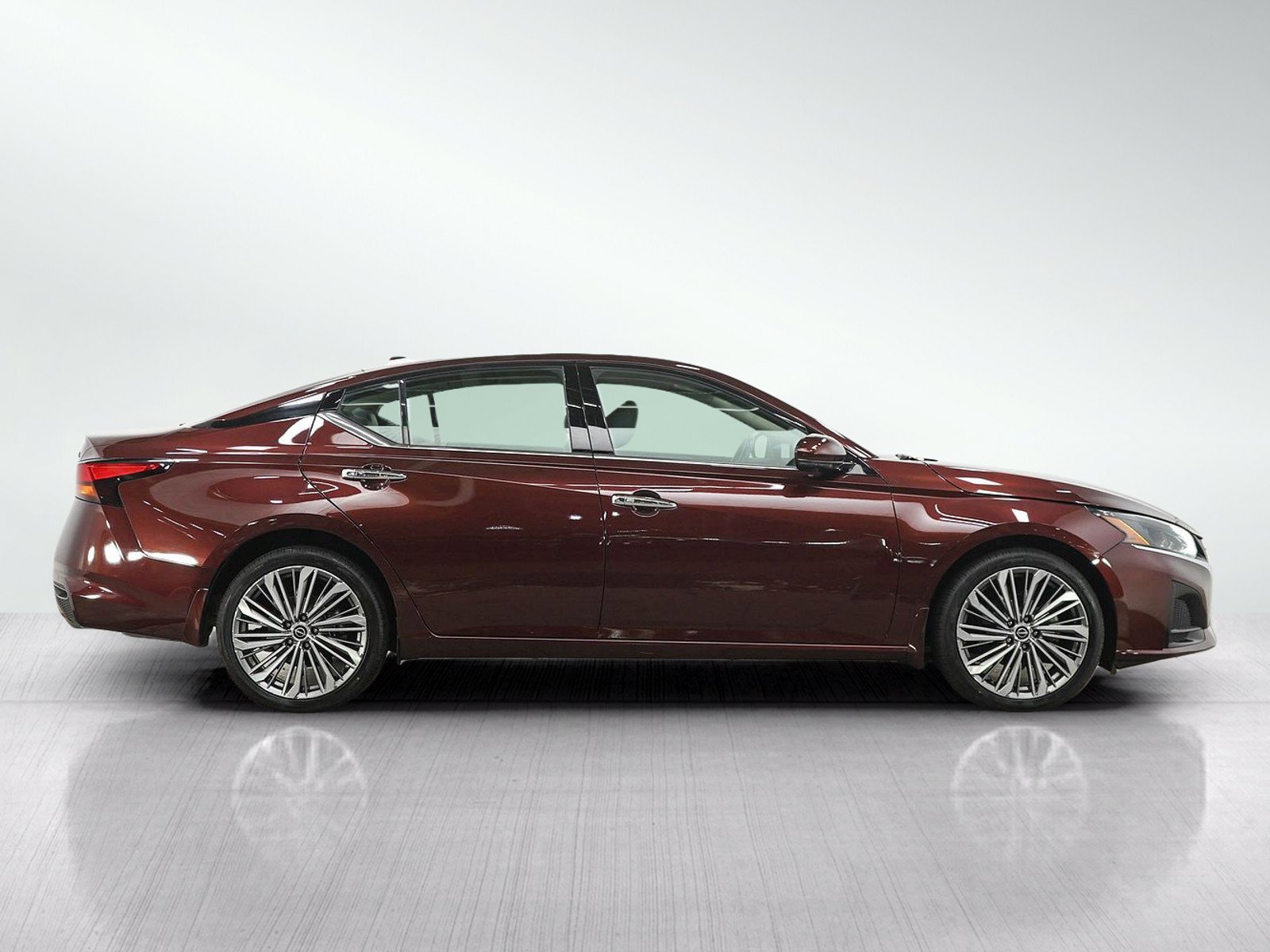 Used 2023 Nissan Altima 2.5 SL AWD/4WD image 7