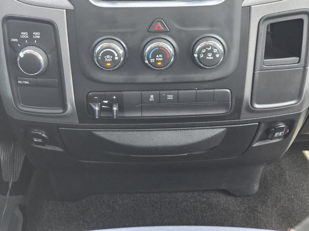 Used 2014 RAM 1500 Express AWD/4WD image 14