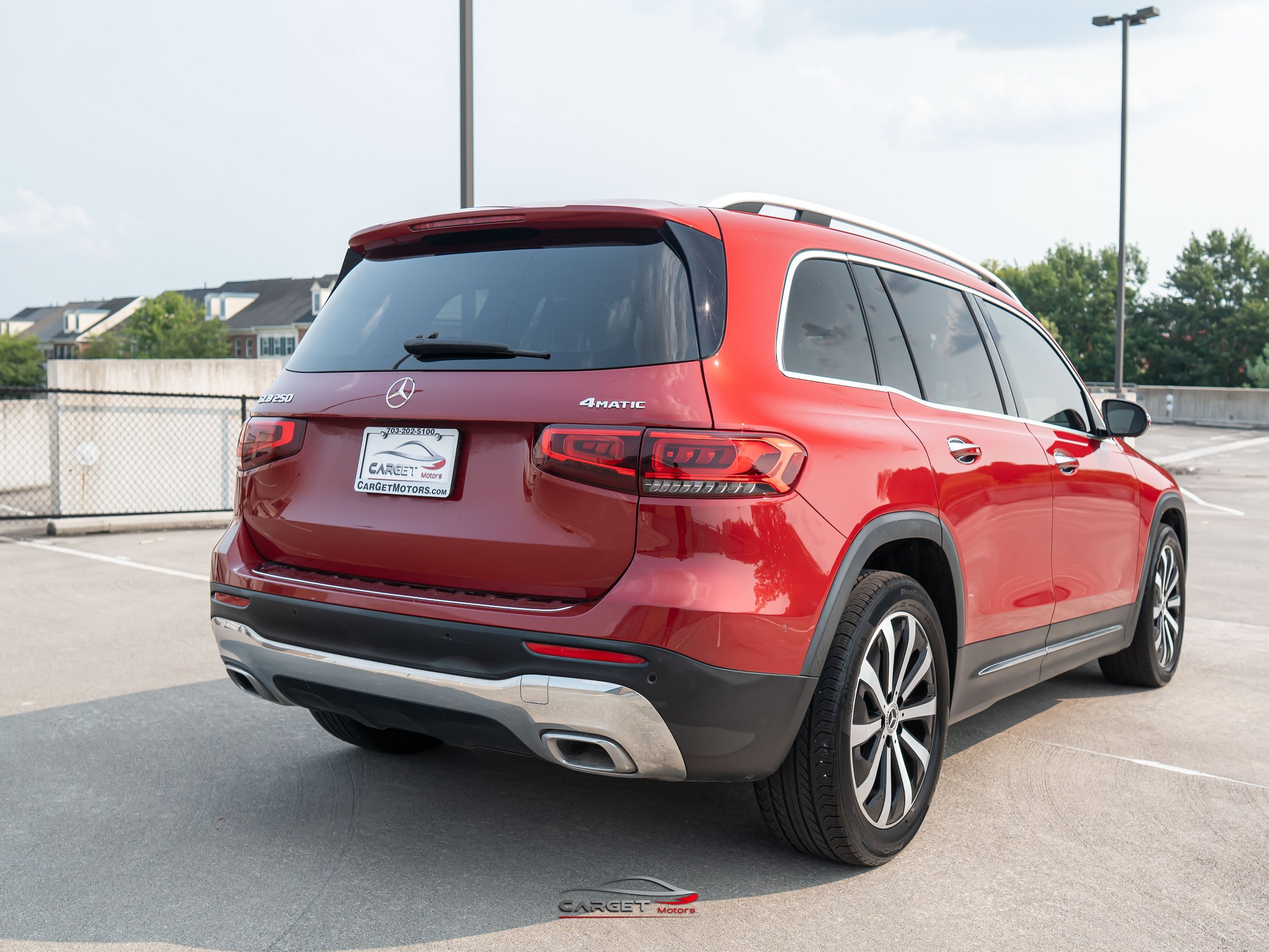 Used 2020 Mercedes-Benz GLB 250 4MATIC w/ Premium Package image 7