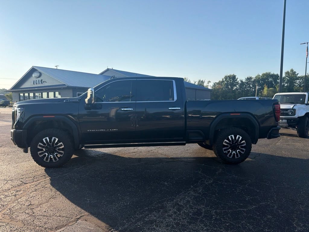 Used 2025 GMC Sierra 2500 Denali Ultimate w/ Max Trailering Package AWD/4WD image 2