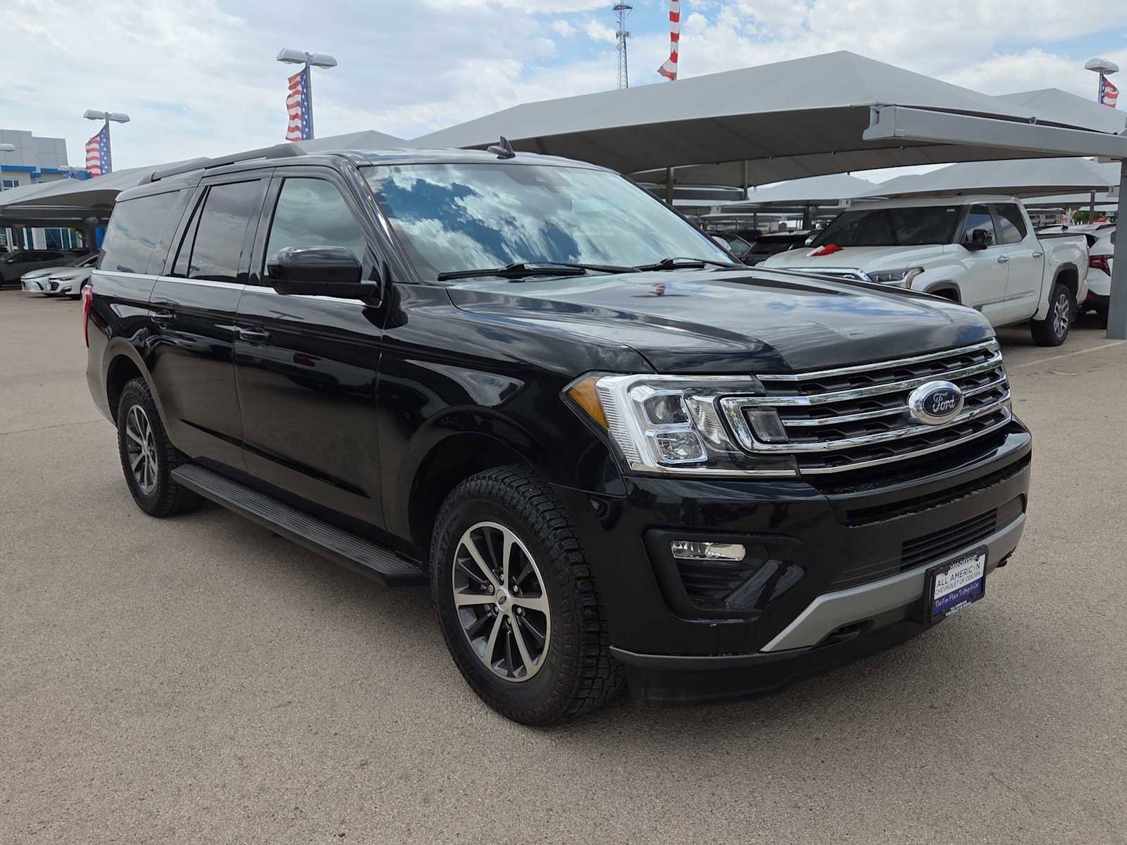 Used 2021 Ford Expedition Max XLT AWD/4WD image 2