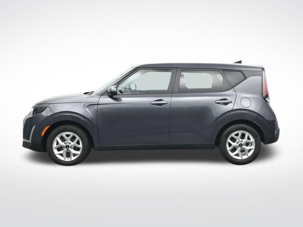 Used 2024 Kia Soul LX w/ Option Group 015 FWD image 10