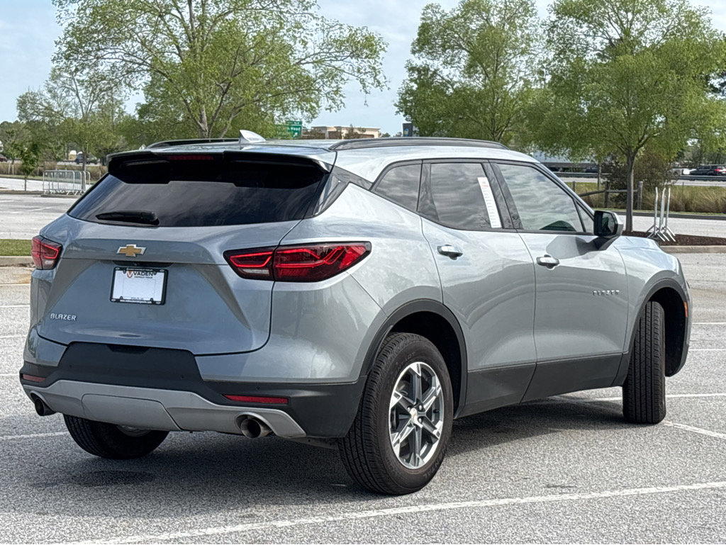 New 2025 Chevrolet Blazer LT w/ Convenience Package FWD image 9