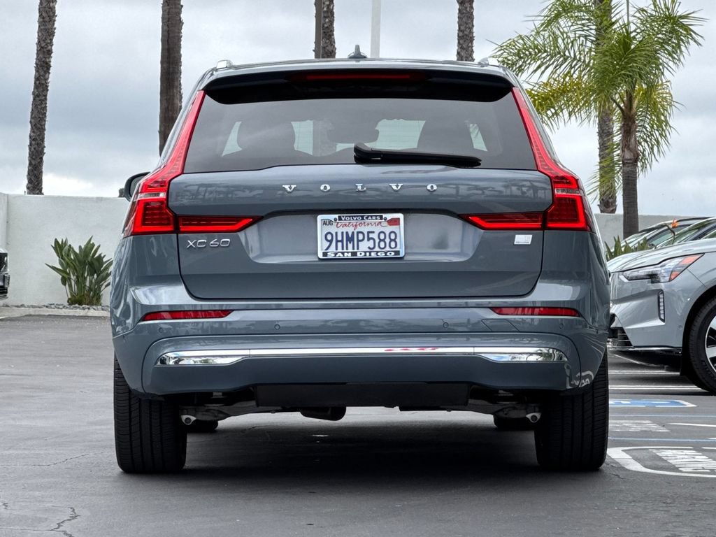 Certified 2023 Volvo XC60 T8 Plus AWD/4WD image 4