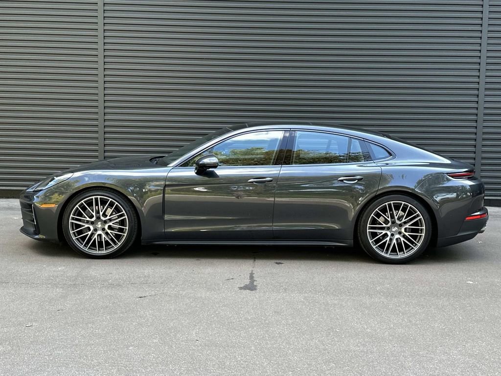 Certified 2024 Porsche Panamera 4 image 2